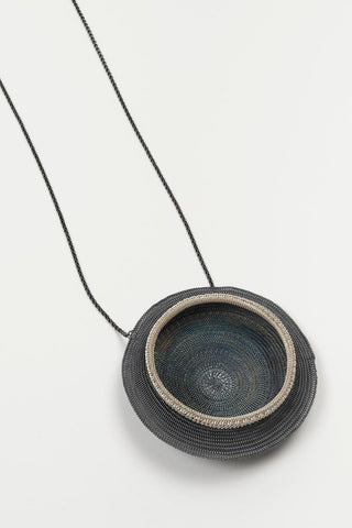 Collar Niara azul, plata y gris plomo