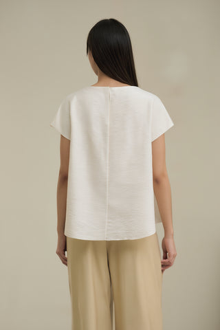 Virela off-white blouse